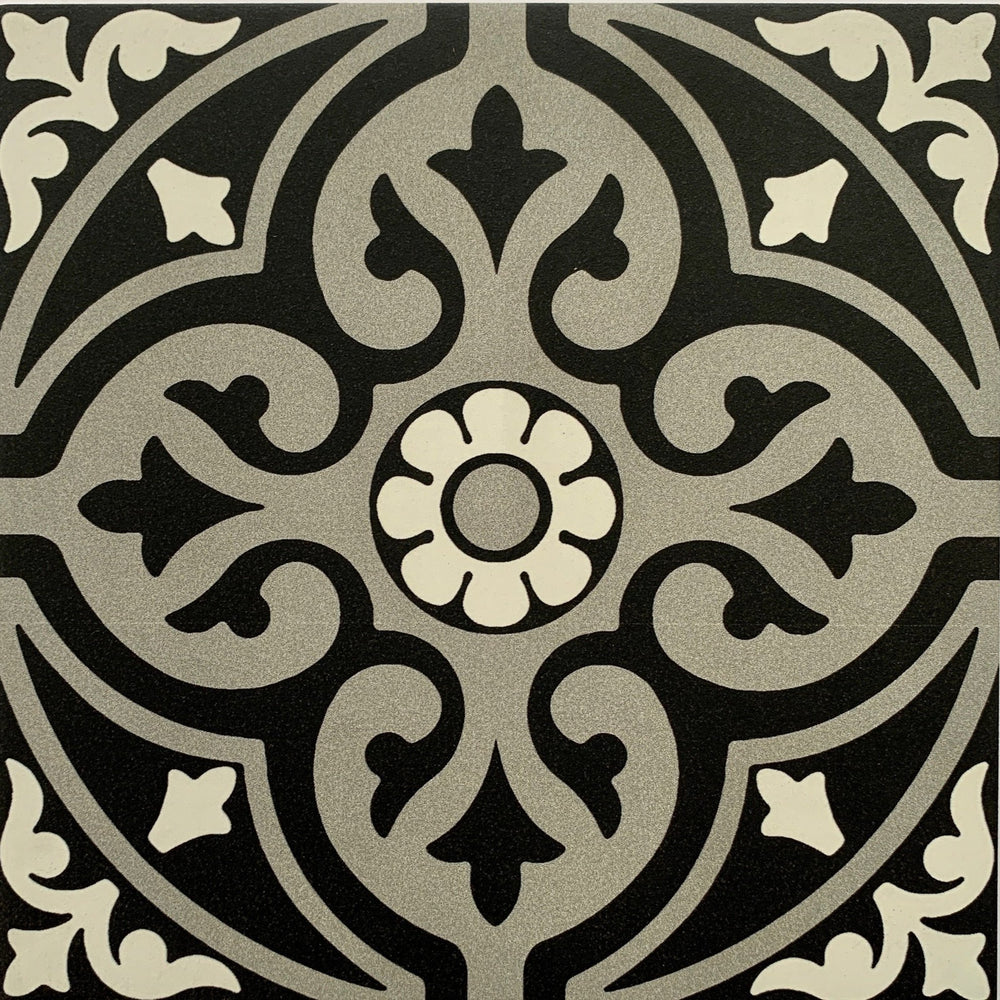 Arabesque Patterned Tile